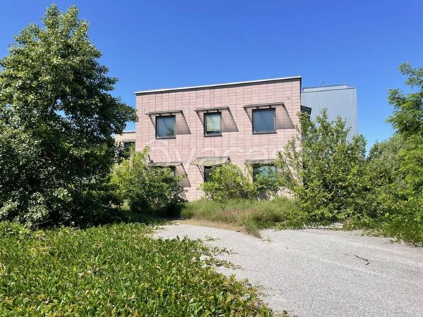 locale commerciale in vendita a Caramagna Piemonte