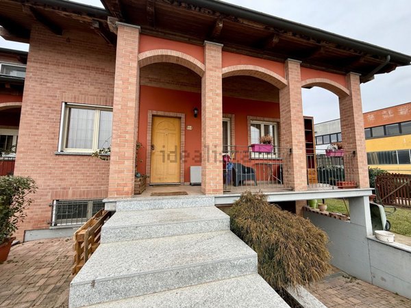 casa indipendente in vendita a Caramagna Piemonte