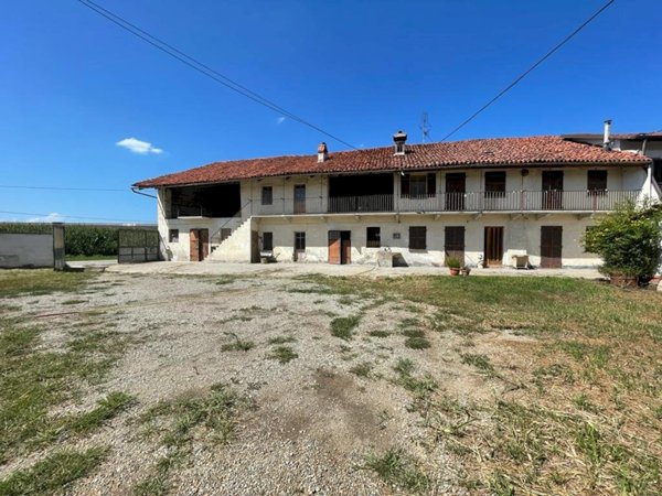 casa indipendente in vendita a Caramagna Piemonte in zona Caporali