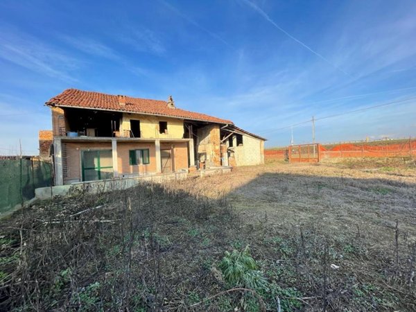 casa indipendente in vendita a Caramagna Piemonte in zona Caporali