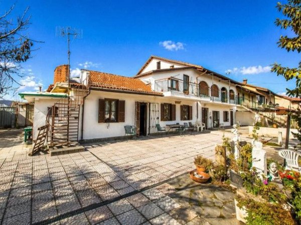 casa indipendente in vendita a Caramagna Piemonte in zona Gangaglietti