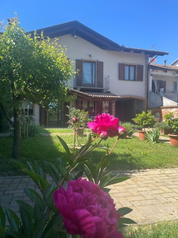 casa indipendente in vendita a Caramagna Piemonte in zona Gangaglietti
