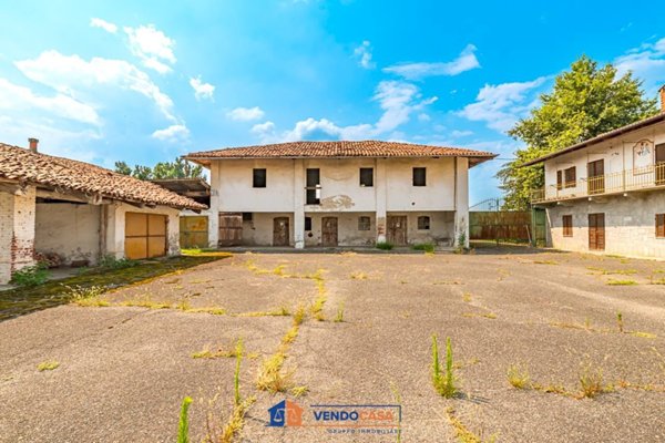 casale in vendita a Cardè