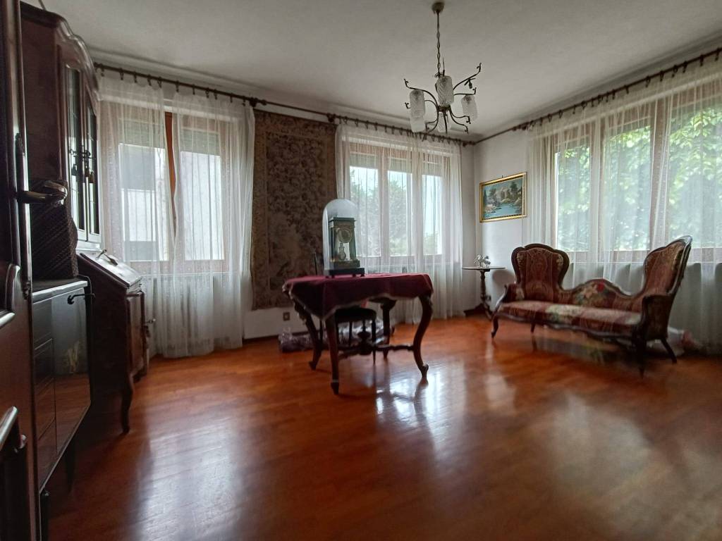 casa indipendente in vendita a Carrù