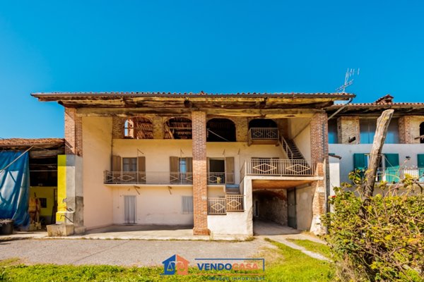 casa indipendente in vendita a Carrù