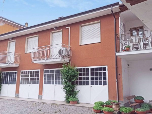 casa indipendente in vendita a Carrù