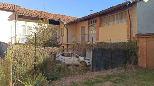casa indipendente in vendita a Carrù