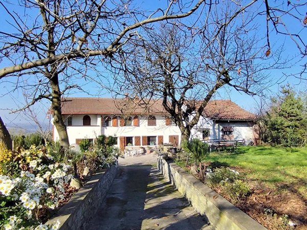 casa indipendente in vendita a Carrù