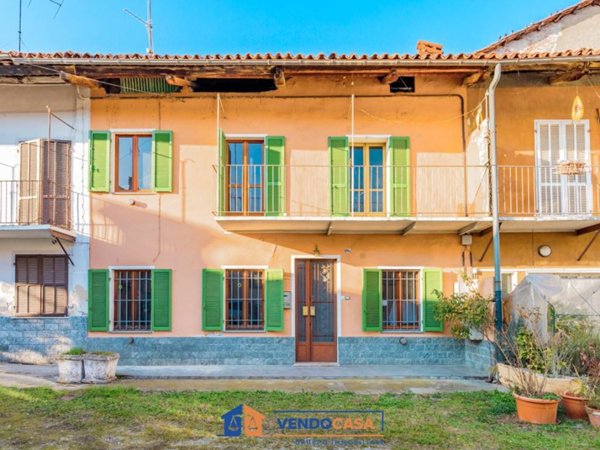 casa indipendente in vendita a Carrù