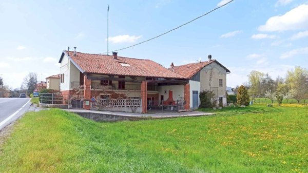casa indipendente in vendita a Carrù