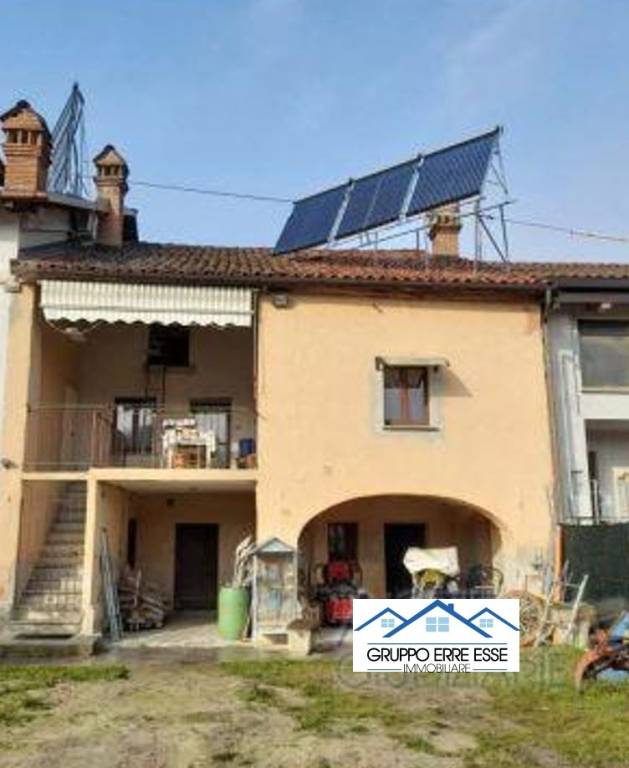 casa indipendente in vendita a Carrù