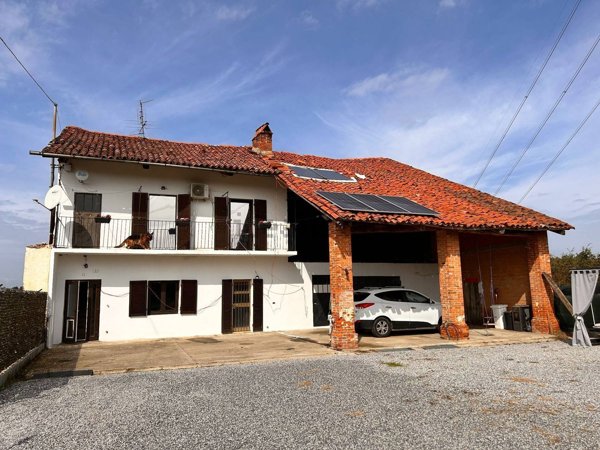 casa indipendente in vendita a Carrù