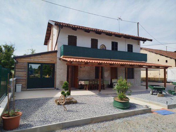 casa indipendente in vendita a Carrù