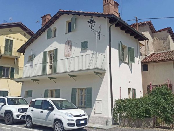 casa indipendente in vendita a Carrù
