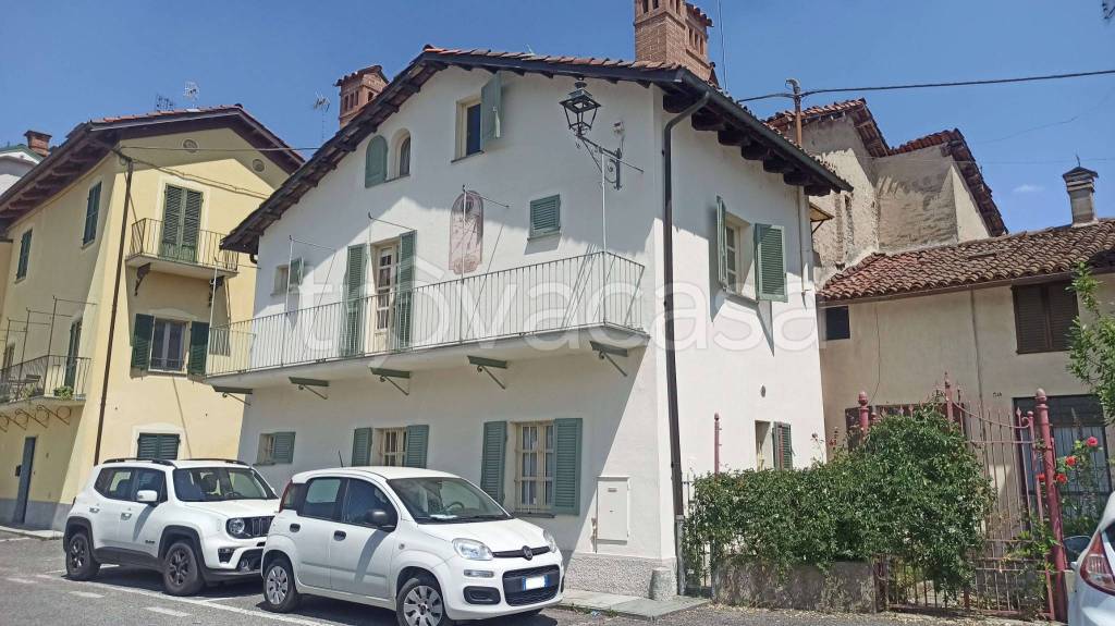 casa indipendente in vendita a Carrù