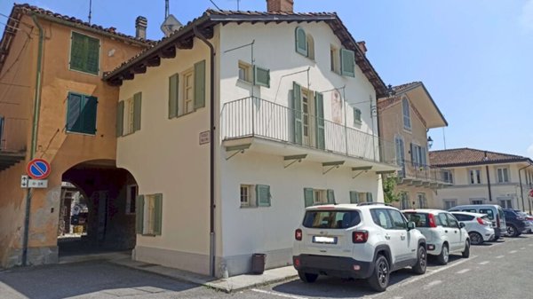 casa indipendente in vendita a Carrù