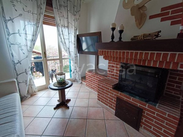 casa semindipendente in vendita a Carrù