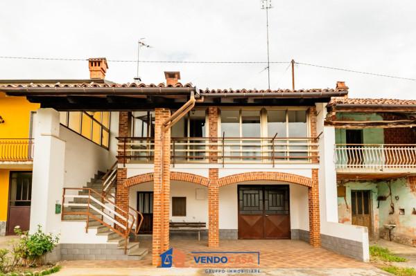 casa indipendente in vendita a Carrù