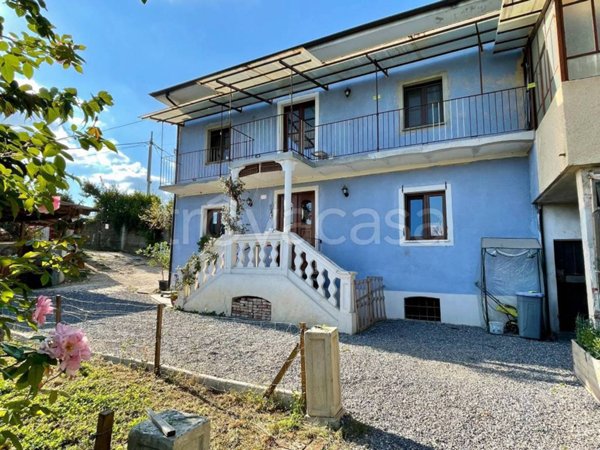 casa indipendente in vendita a Carrù