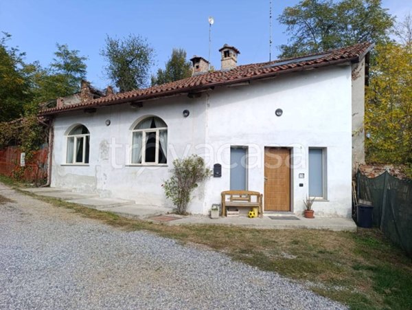 casa indipendente in vendita a Carrù
