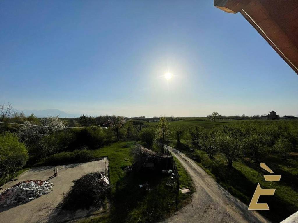 casa indipendente in vendita a Carrù