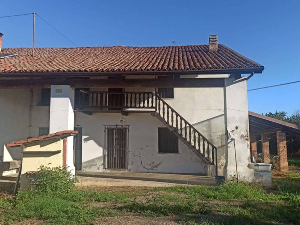 casa indipendente in vendita a Carrù