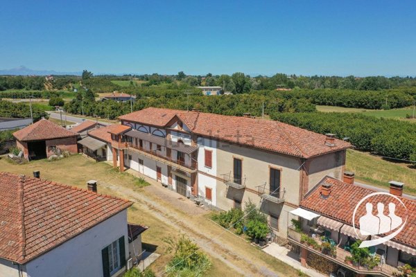 casale in vendita a Carrù
