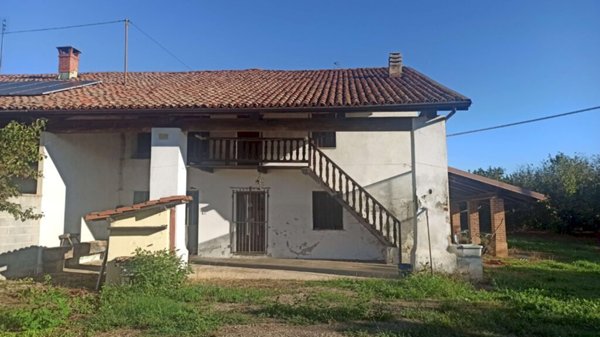 casa indipendente in vendita a Carrù