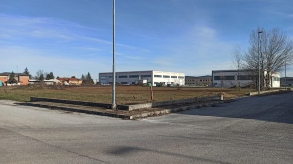 terreno edificabile in vendita a Carrù