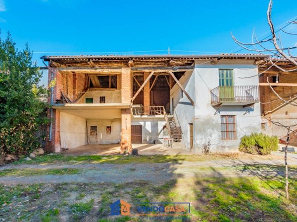casa indipendente in vendita a Carrù