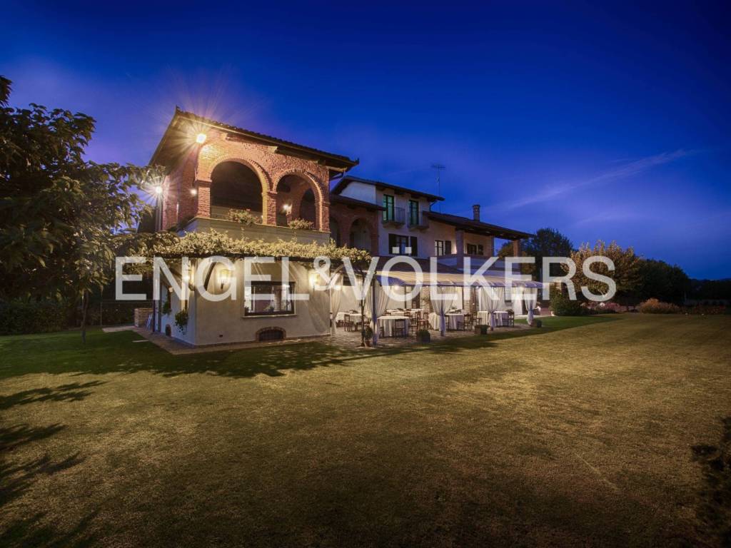 casa indipendente in vendita a Carrù