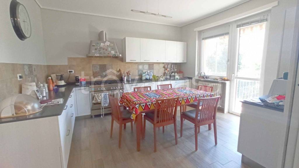 appartamento in vendita a Carrù in zona Ronchi