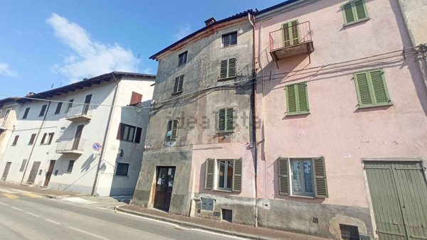 casa indipendente in vendita a Carrù