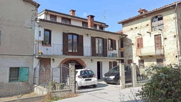 casa indipendente in vendita a Carrù