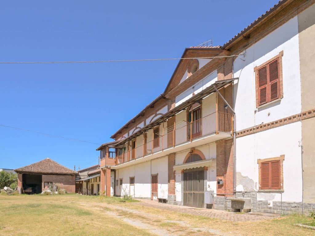 casa indipendente in vendita a Carrù