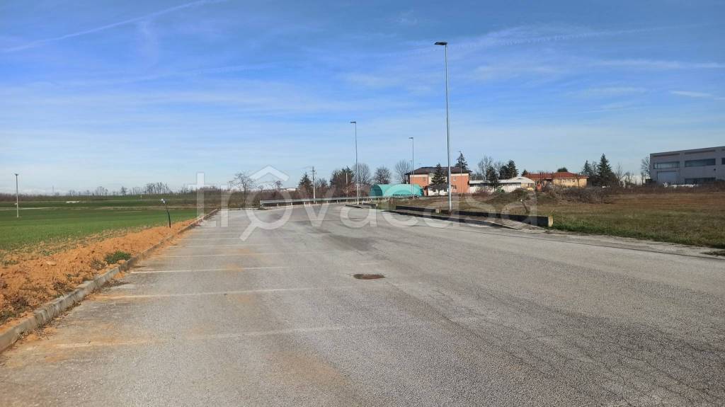 terreno edificabile in vendita a Carrù