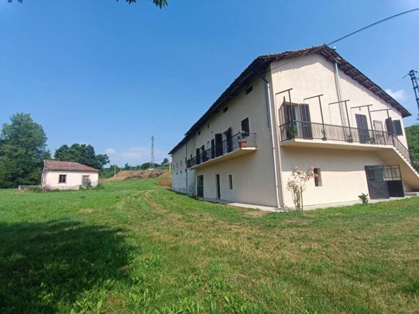 casa indipendente in vendita a Carrù