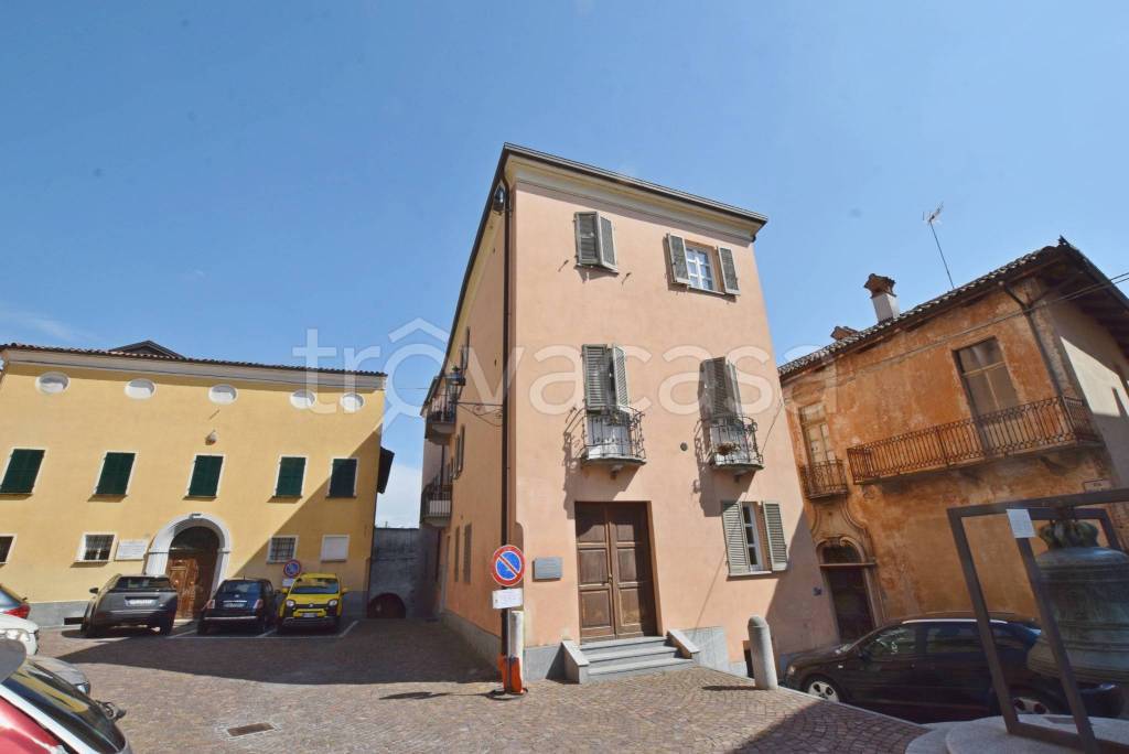 appartamento in vendita a Carrù in zona Ronchi