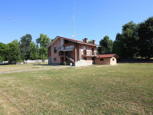 casa indipendente in vendita a Carrù in zona San Giovanni