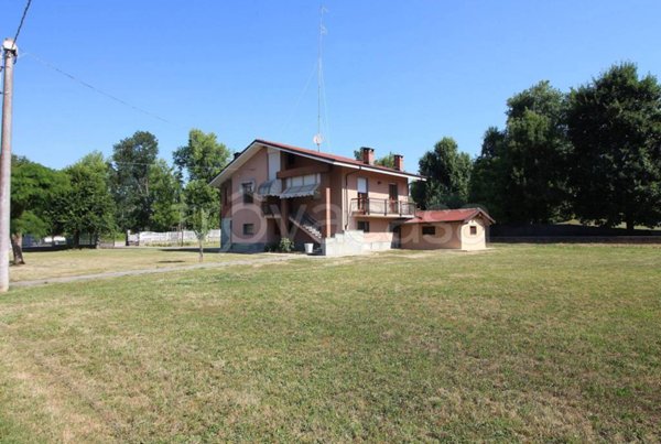 casa indipendente in vendita a Carrù in zona San Giovanni