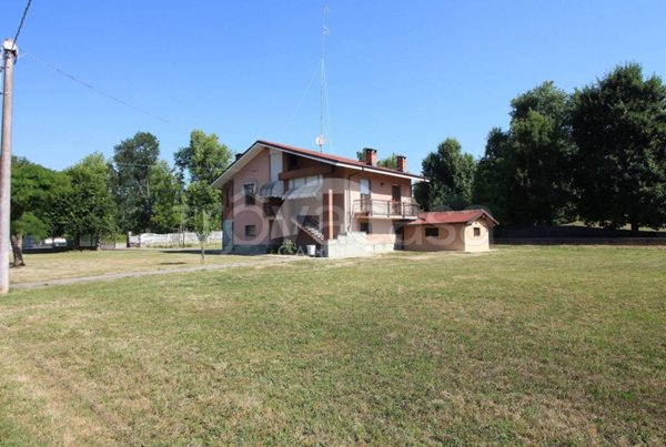 casa indipendente in vendita a Carrù in zona San Giovanni