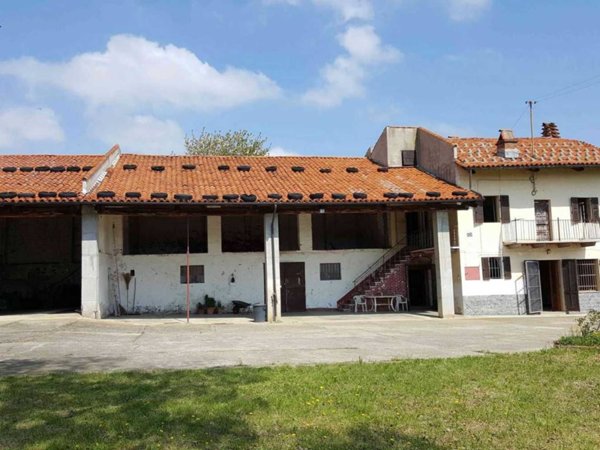 casa indipendente in vendita a Carrù