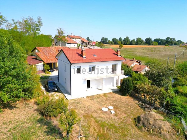 casa indipendente in vendita a Carrù in zona Bordino