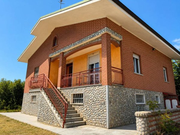 casa indipendente in vendita a Carrù in zona Bordino
