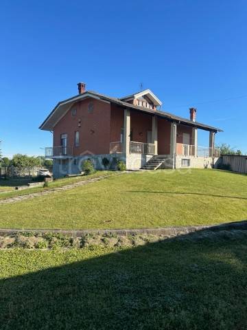 casa indipendente in vendita a Casalgrasso