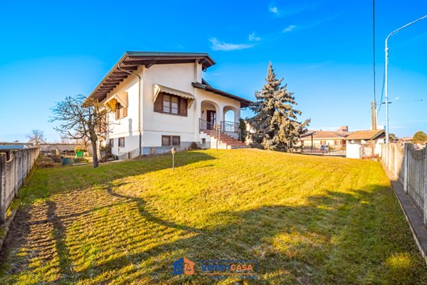 casa indipendente in vendita a Casalgrasso