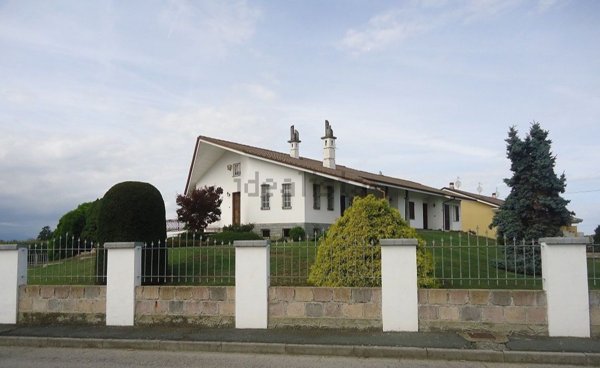 casa indipendente in vendita a Casalgrasso