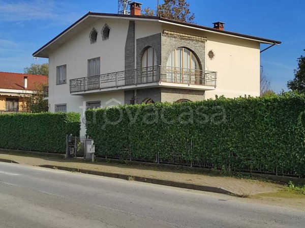 casa indipendente in vendita a Casalgrasso