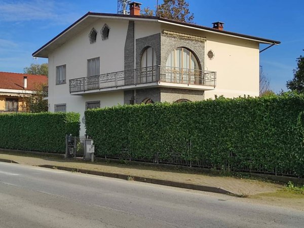 casa indipendente in vendita a Casalgrasso