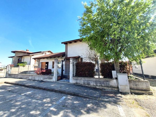 casa indipendente in vendita a Casalgrasso